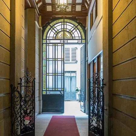 Apartment Plum Guide - Citrine *